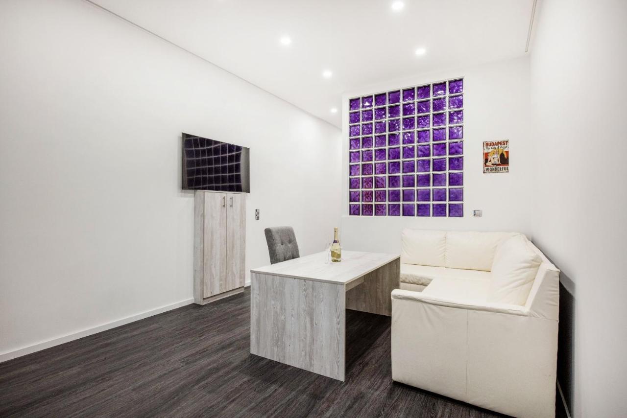 Centre Point Apartment Budapest Luaran gambar
